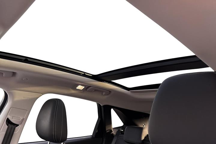 Grå Ford Kuga fra 2021