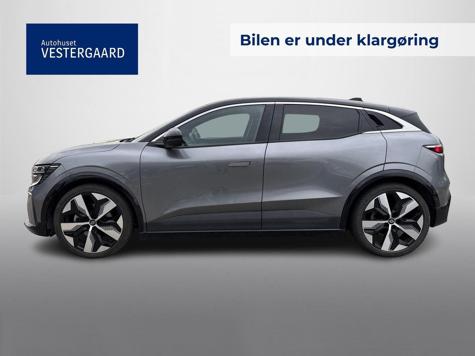 Grå Renault Megane E-Tech fra 2023