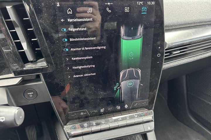 Grå Renault Megane E-Tech fra 2023