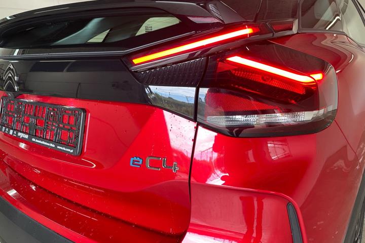 Rød Citroën ë-C4 fra 2023