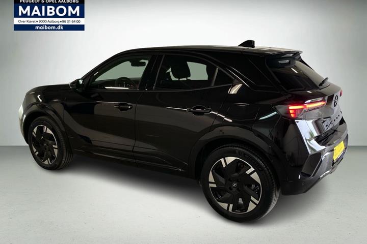 Sort Opel Mokka-e fra 2025