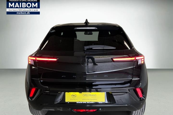Sort Opel Mokka-e fra 2025