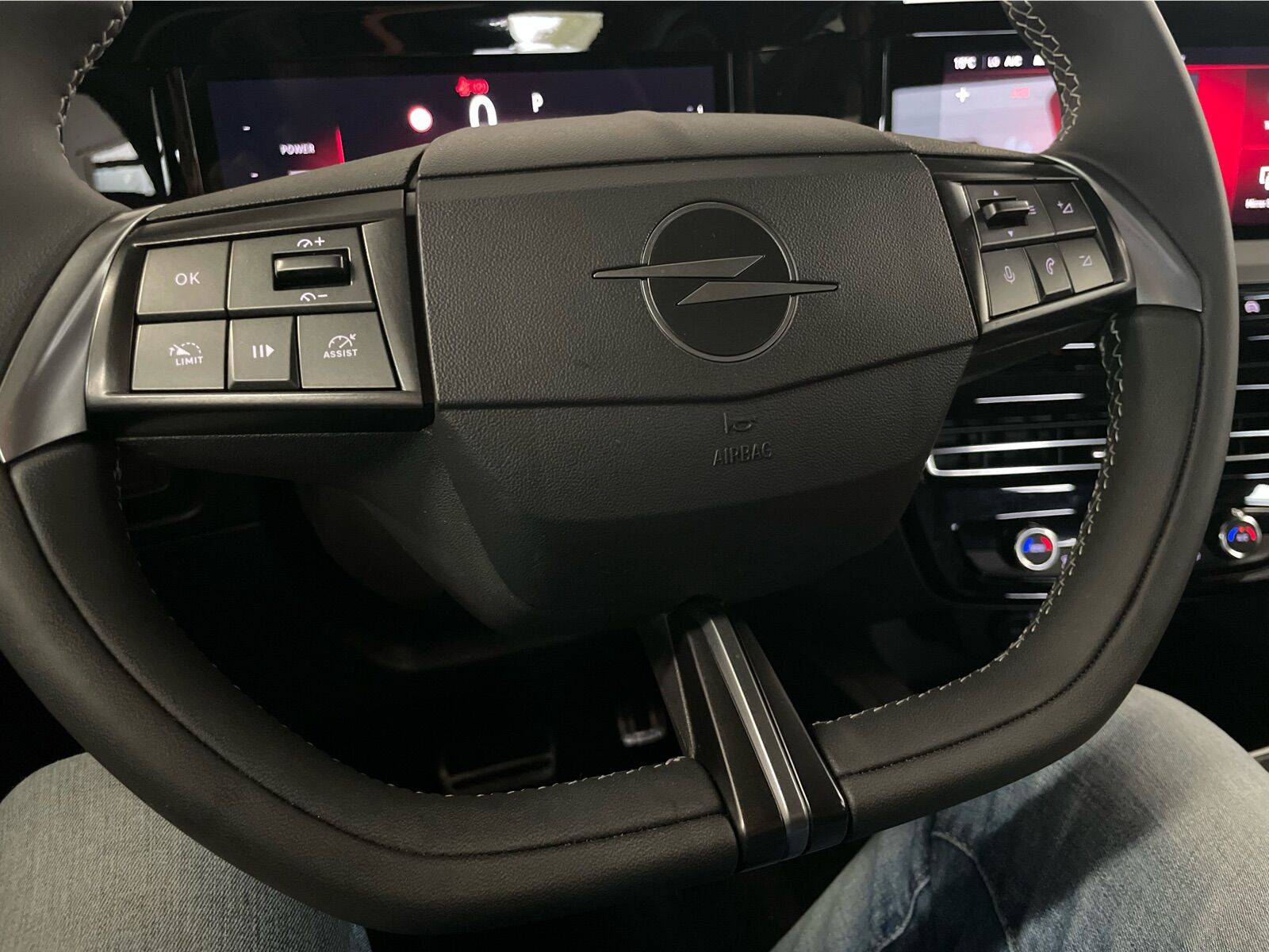 Sort Opel Mokka-e fra 2025