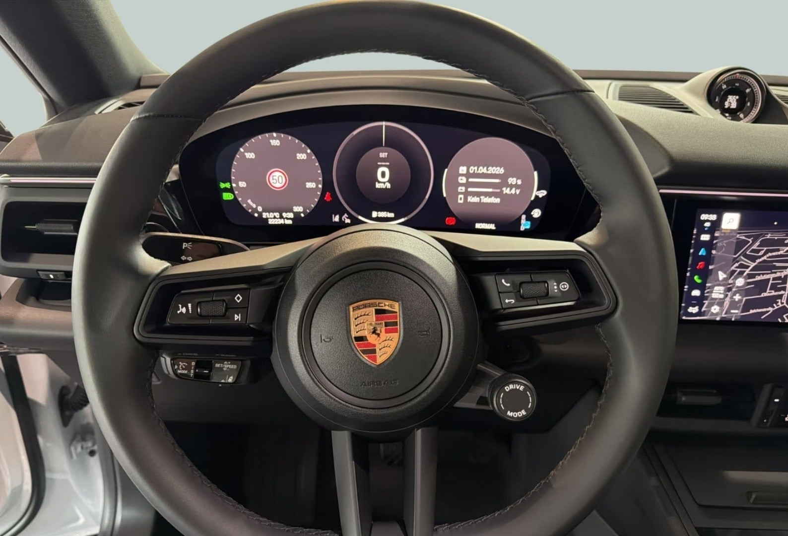 Grå Porsche Macan 4 fra 2025