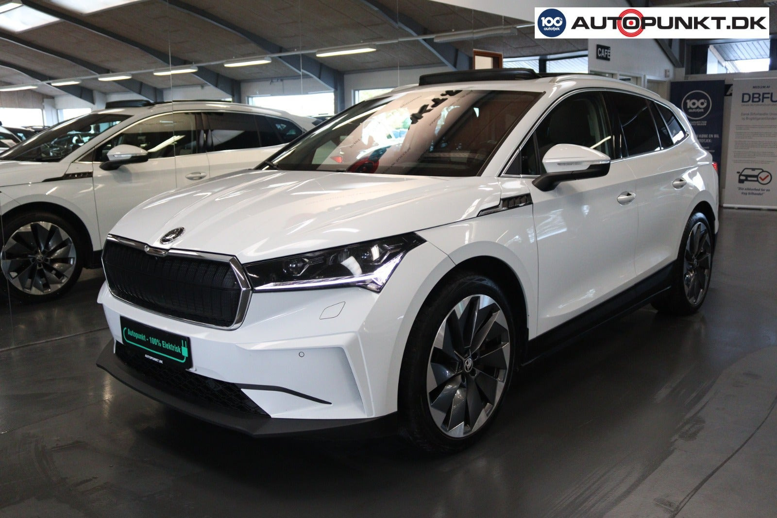 Hvid Skoda Enyaq fra 2021