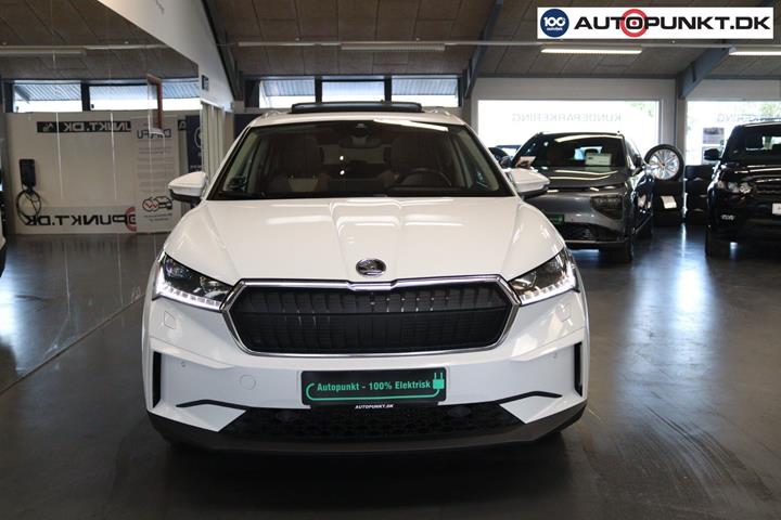 Hvid Skoda Enyaq fra 2021