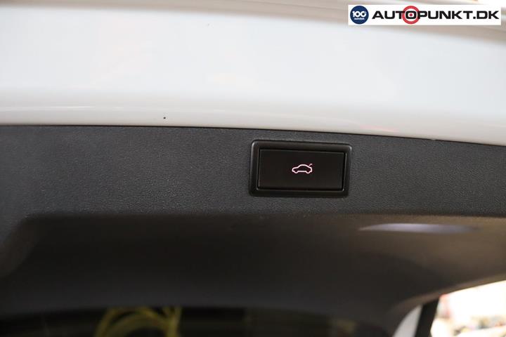 Hvid Skoda Enyaq fra 2021