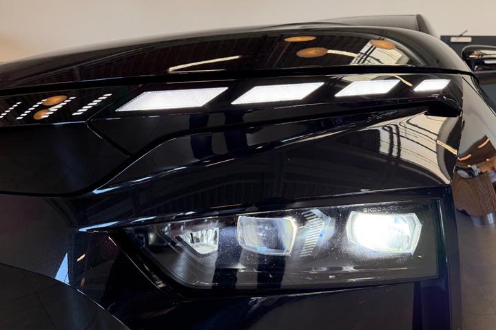 Sort Skoda Enyaq fra 2026