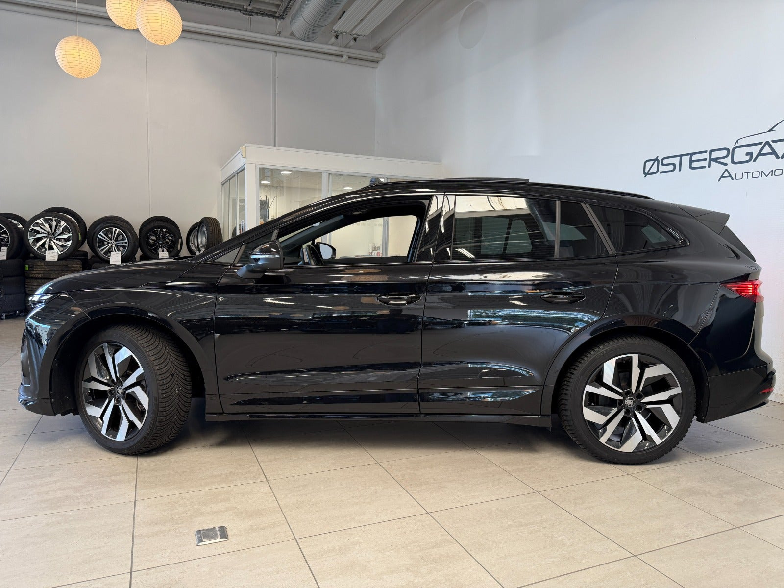 Sort Skoda Enyaq fra 2026