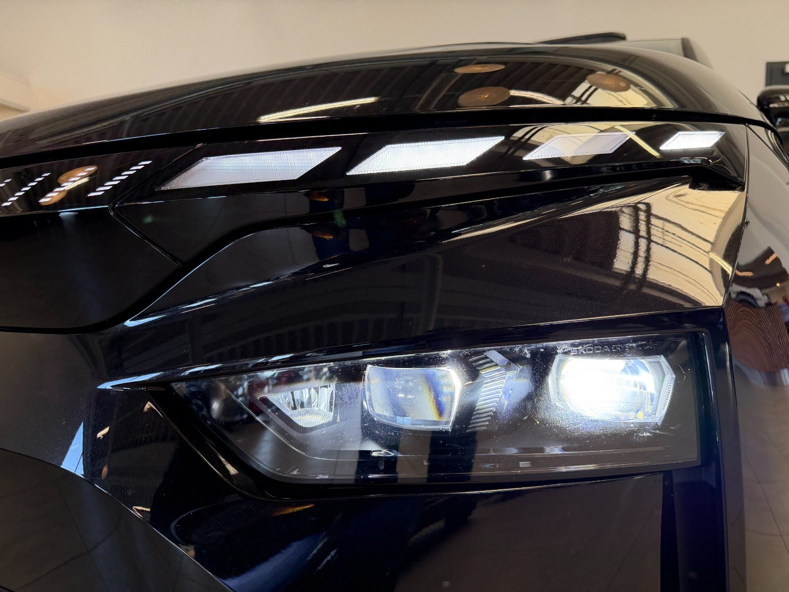 Sort Skoda Enyaq fra 2026