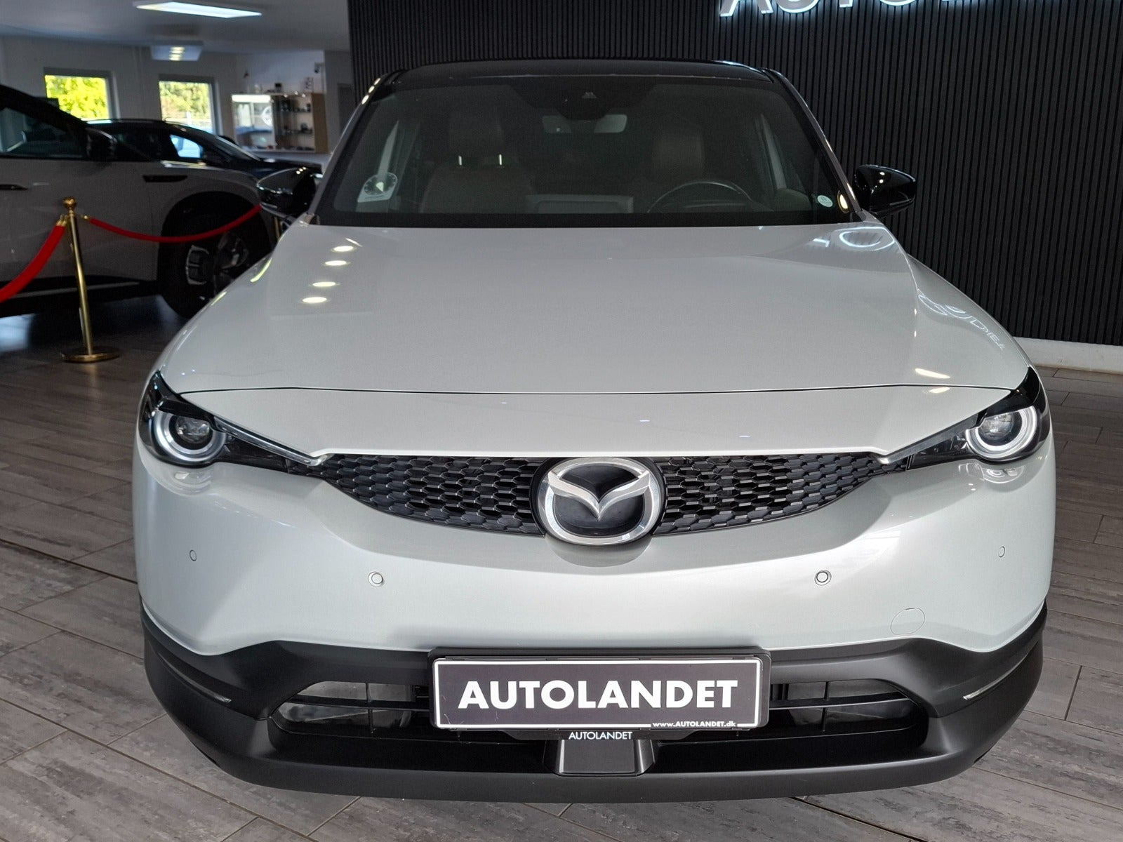 Hvid Mazda MX-30 fra 2021