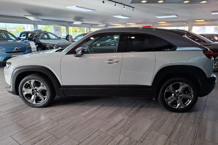 Hvid Mazda MX-30 fra 2021