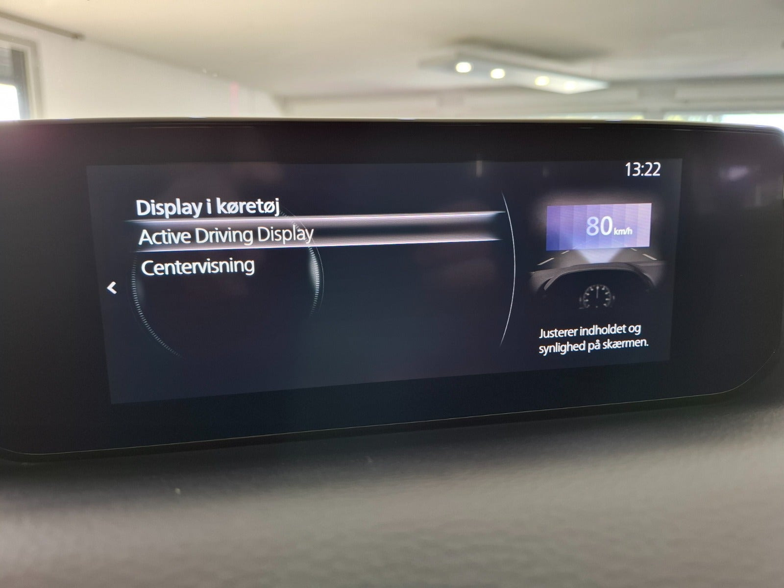 Hvid Mazda MX-30 fra 2021