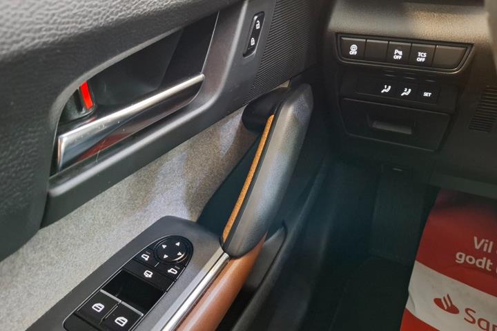 Hvid Mazda MX-30 fra 2021