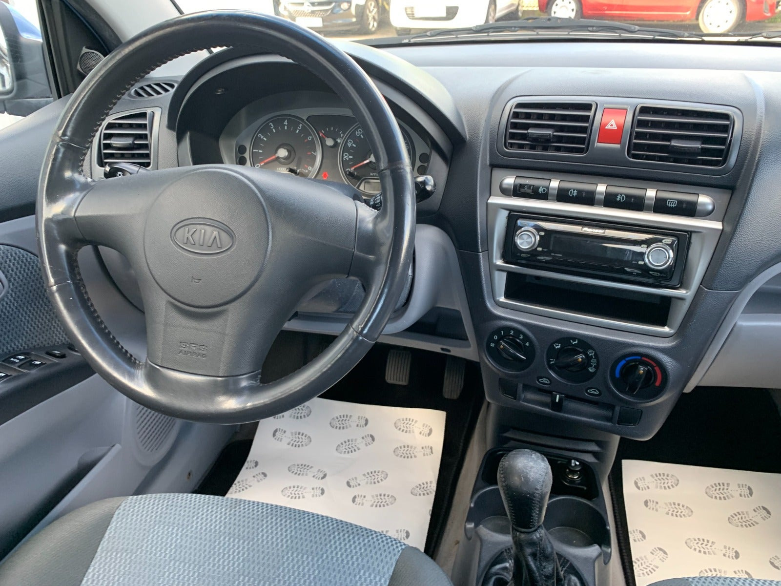 Blå Kia Picanto fra 2006