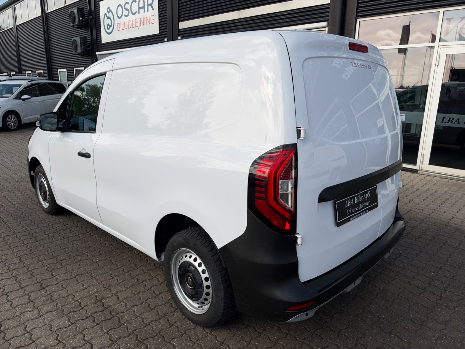 Hvid Renault Kangoo fra 2023