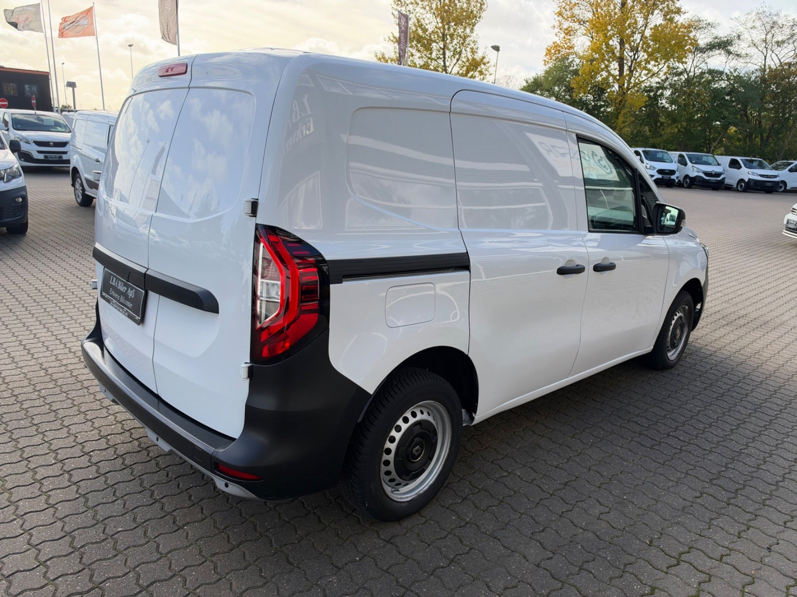 Hvid Renault Kangoo fra 2023