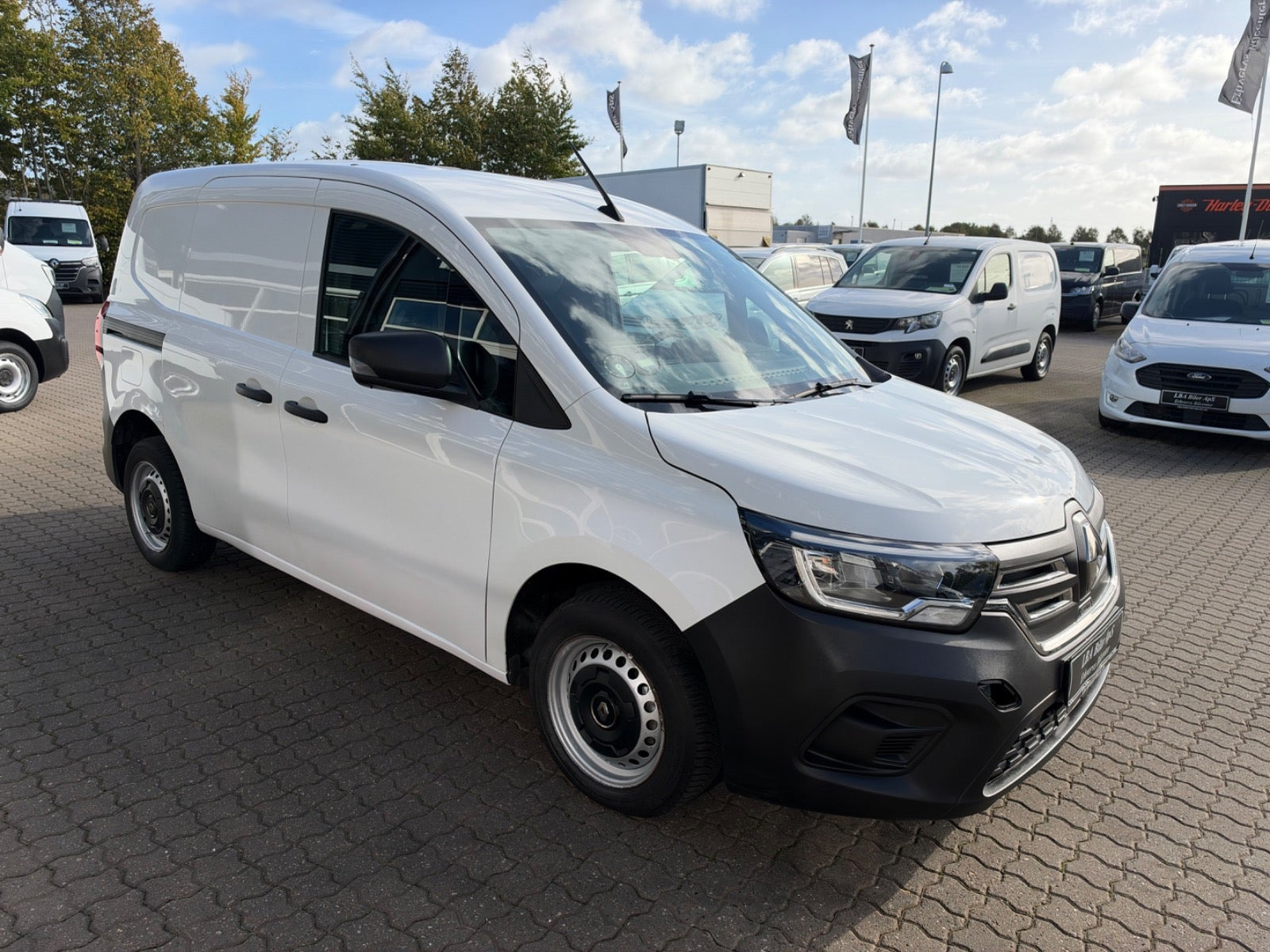 Hvid Renault Kangoo fra 2023