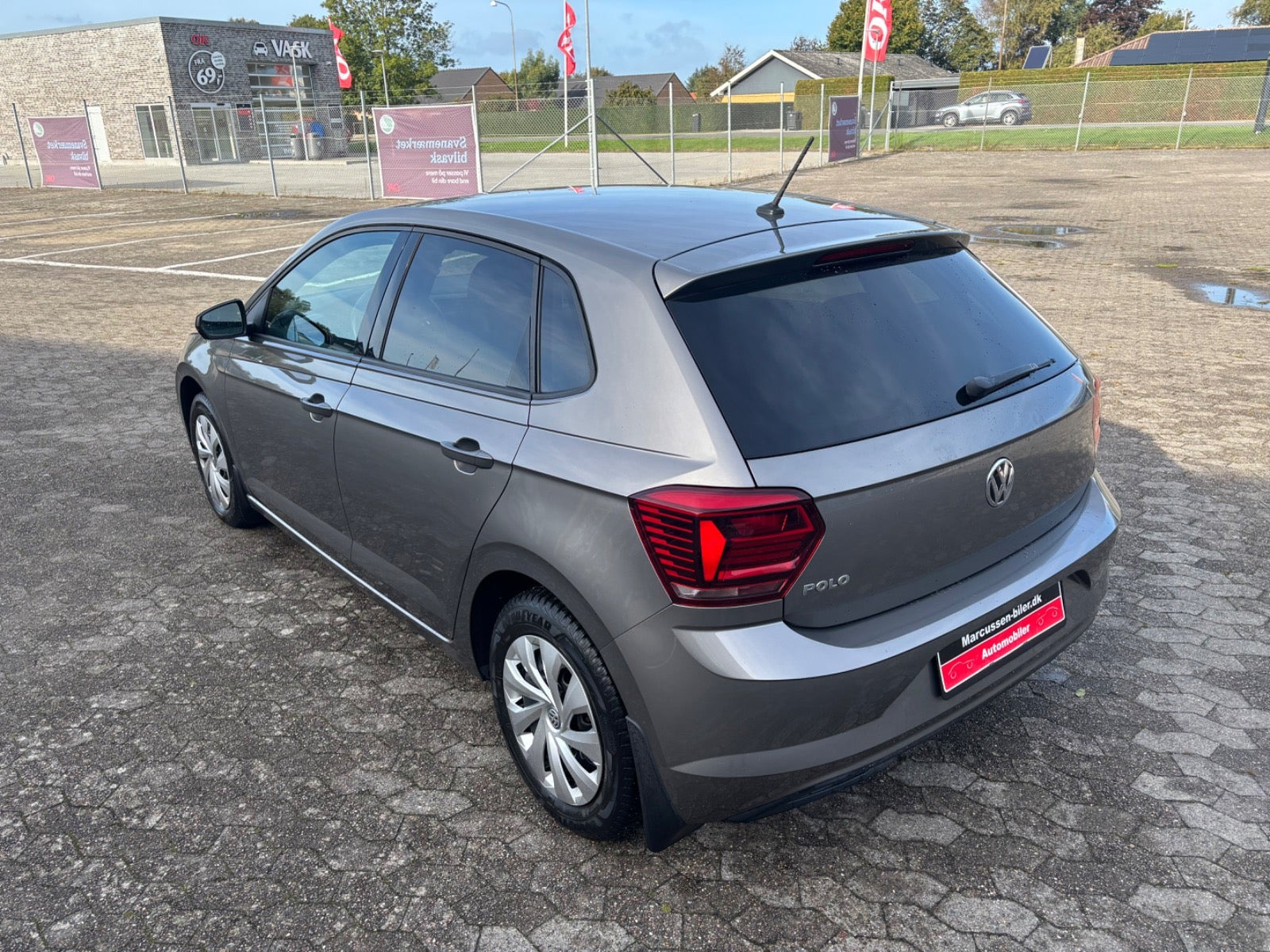 Grå VW Polo fra 2020