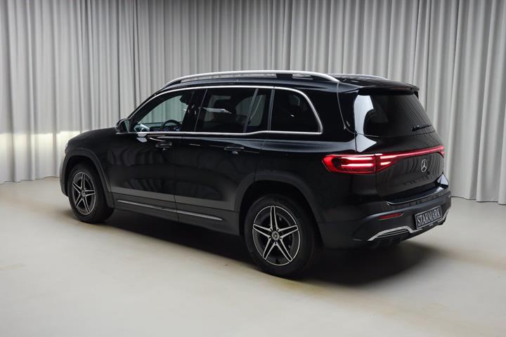 Sort Mercedes EQB250+ fra 2025