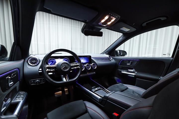 Sort Mercedes EQA250+ fra 2026