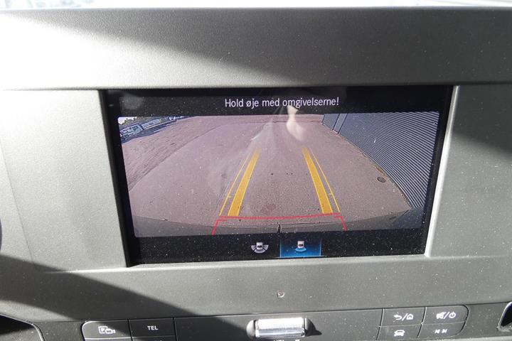 Grå Mercedes Sprinter 317 fra 2022