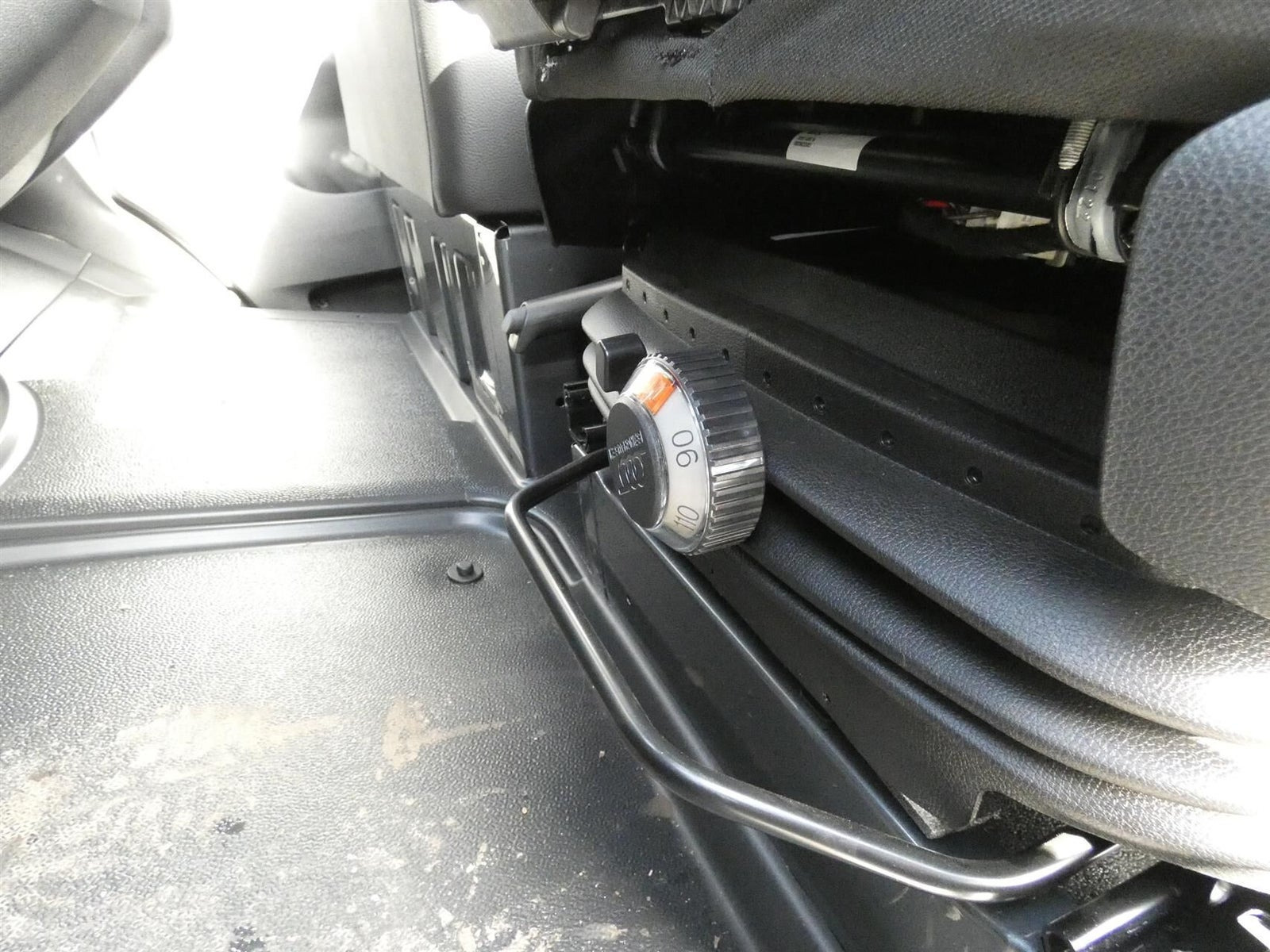 Grå Mercedes Sprinter 317 fra 2022