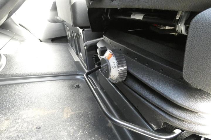 Grå Mercedes Sprinter 317 fra 2022