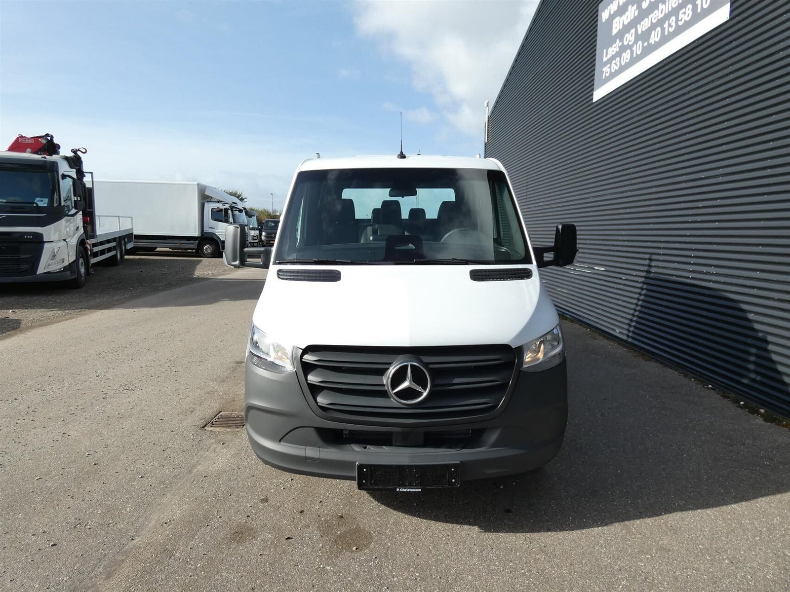 Hvid Mercedes Sprinter 317 fra 2025