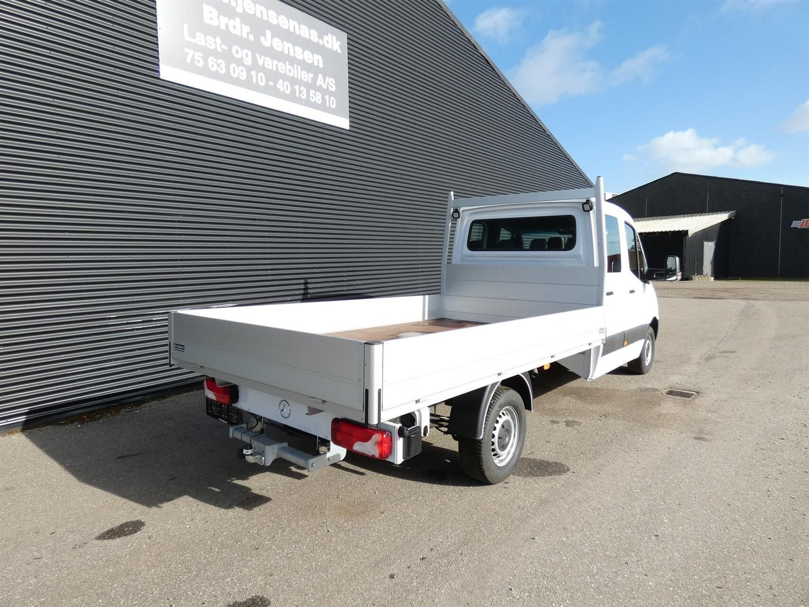 Hvid Mercedes Sprinter 317 fra 2025