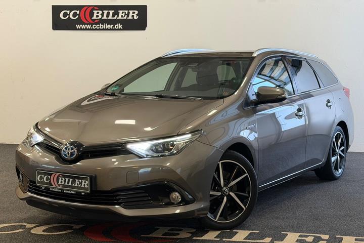 Grå Toyota Auris fra 2018