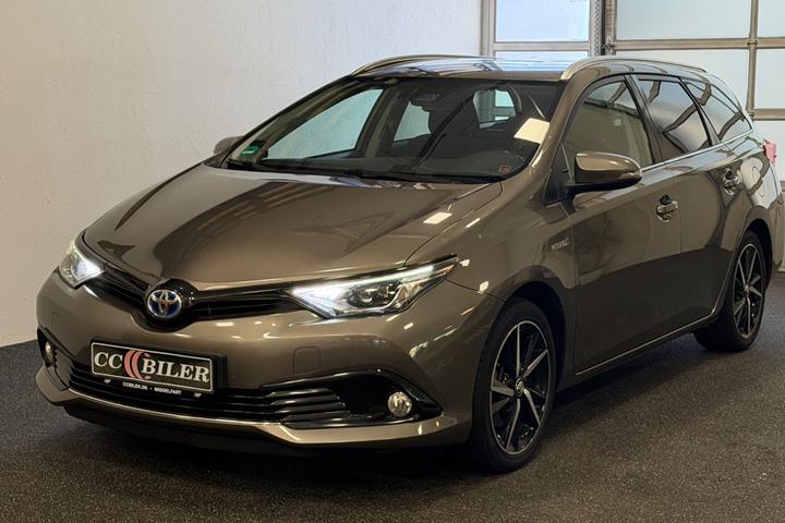 Grå Toyota Auris fra 2018