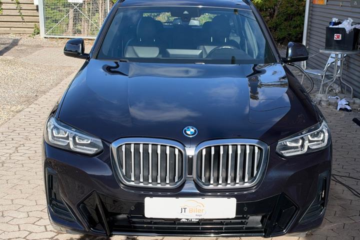 Sort BMW X3 fra 2022