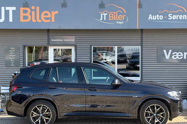 Sort BMW X3 fra 2022