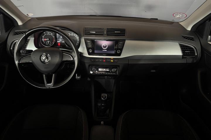 Grå Skoda Fabia fra 2019
