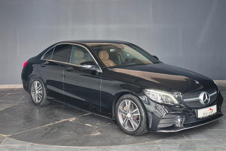 Sort Mercedes C200 fra 2019