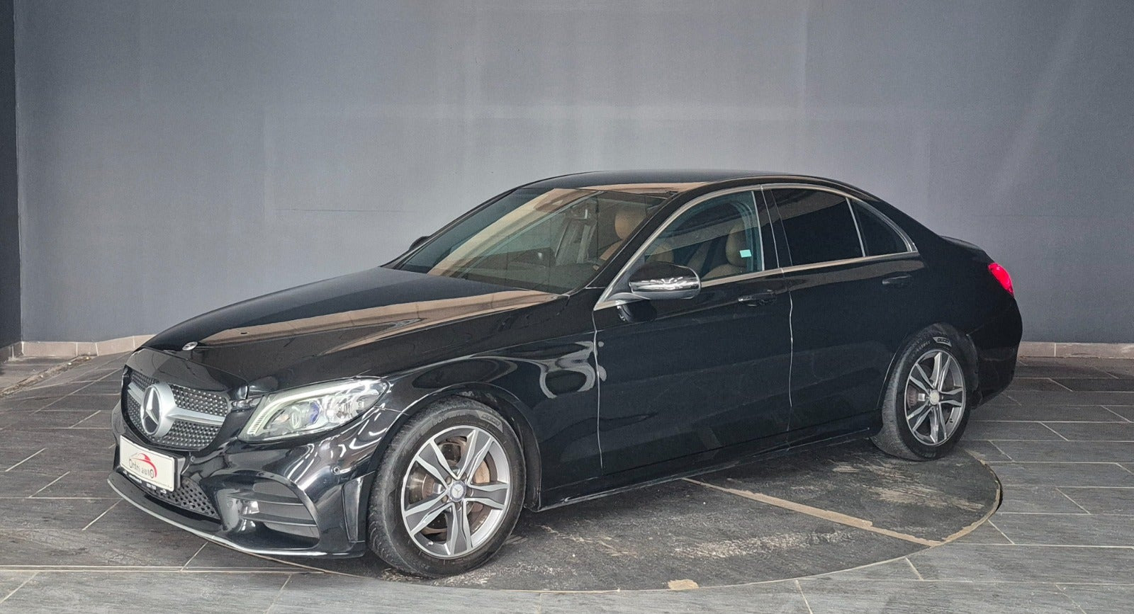Sort Mercedes C200 fra 2019