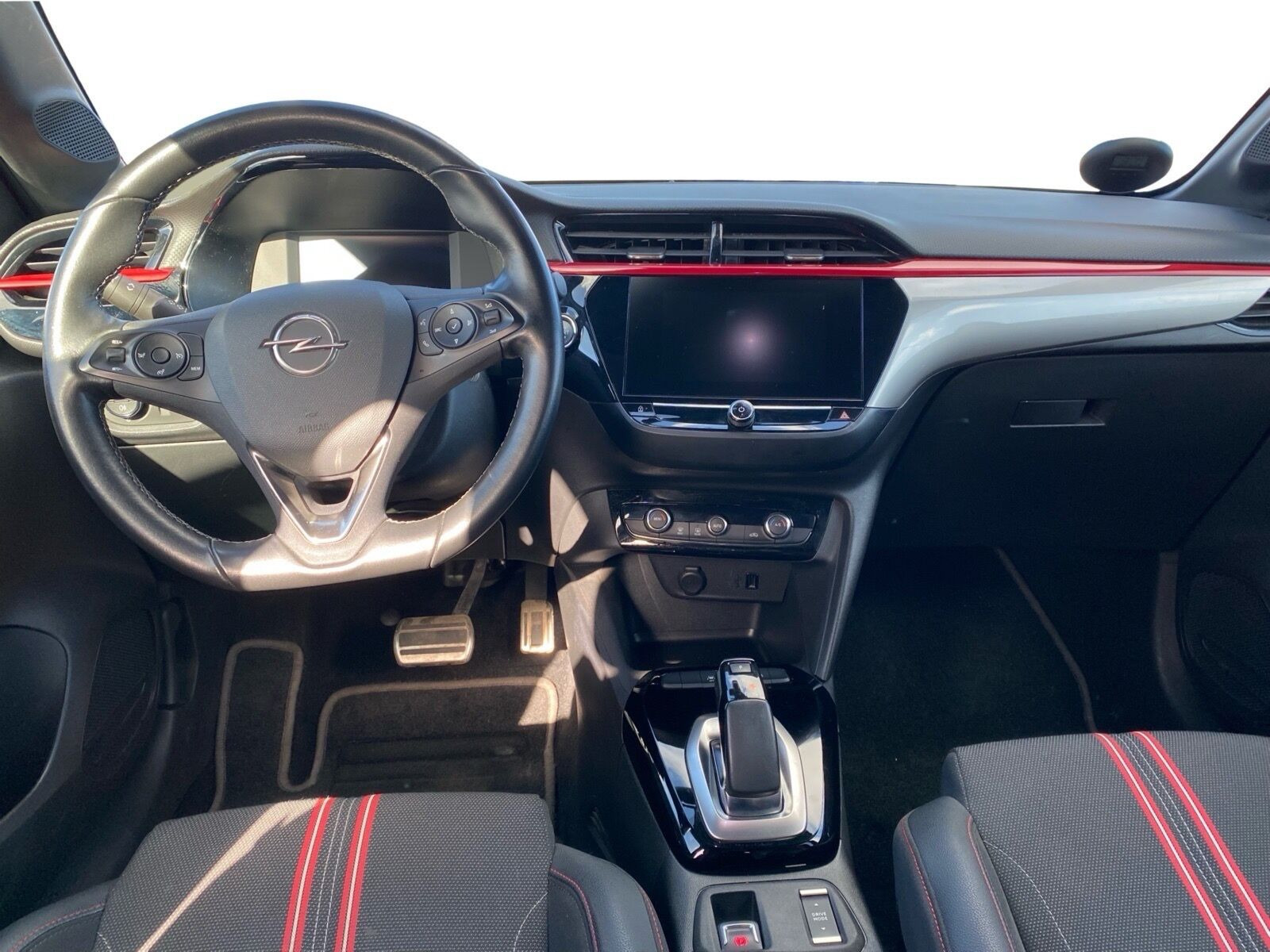 Rød Opel Corsa-e fra 2021