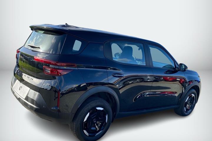 Sort Opel Frontera fra 2025