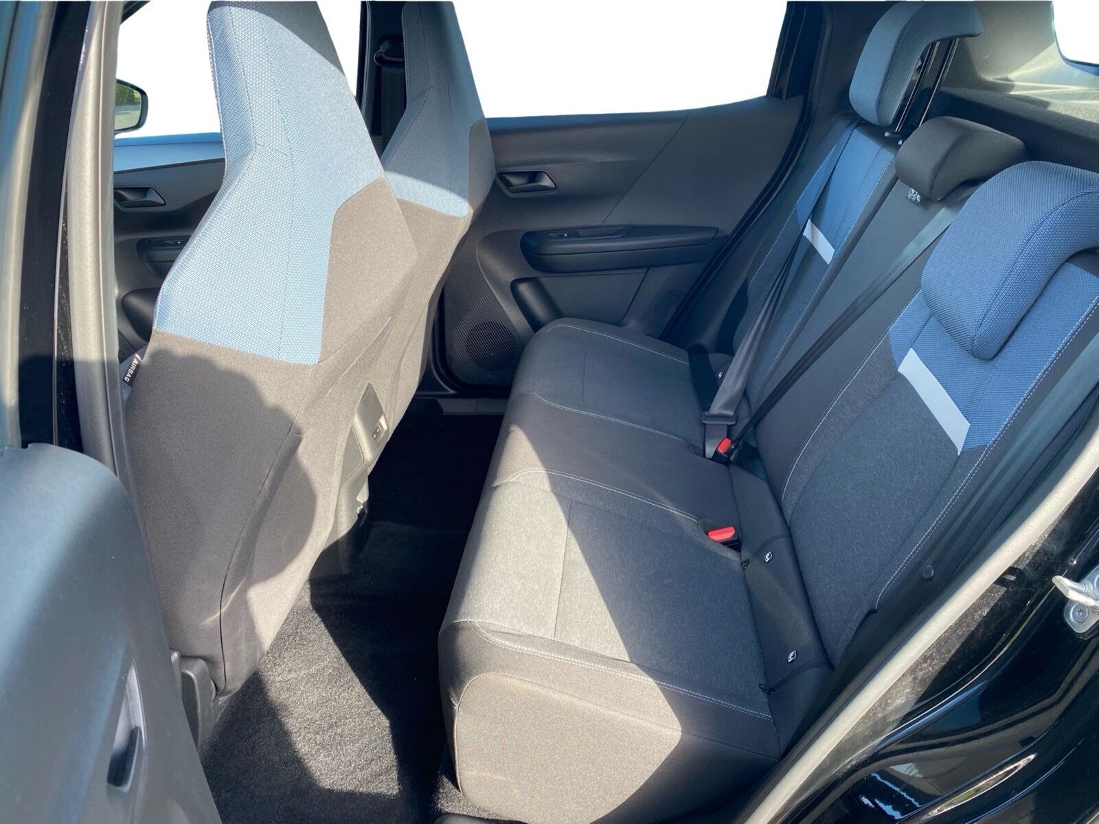 Sort Opel Frontera fra 2025