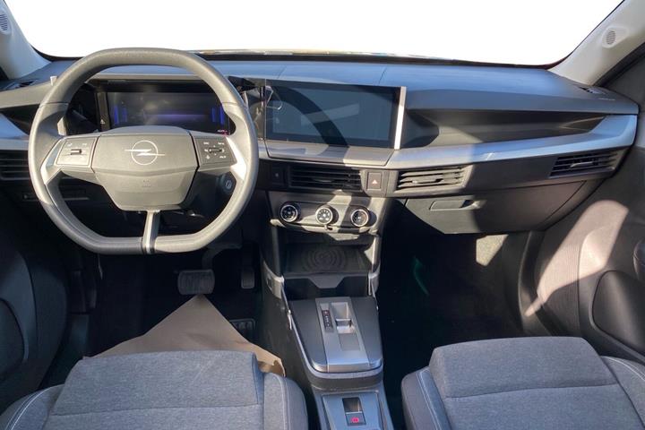 Sort Opel Frontera fra 2025