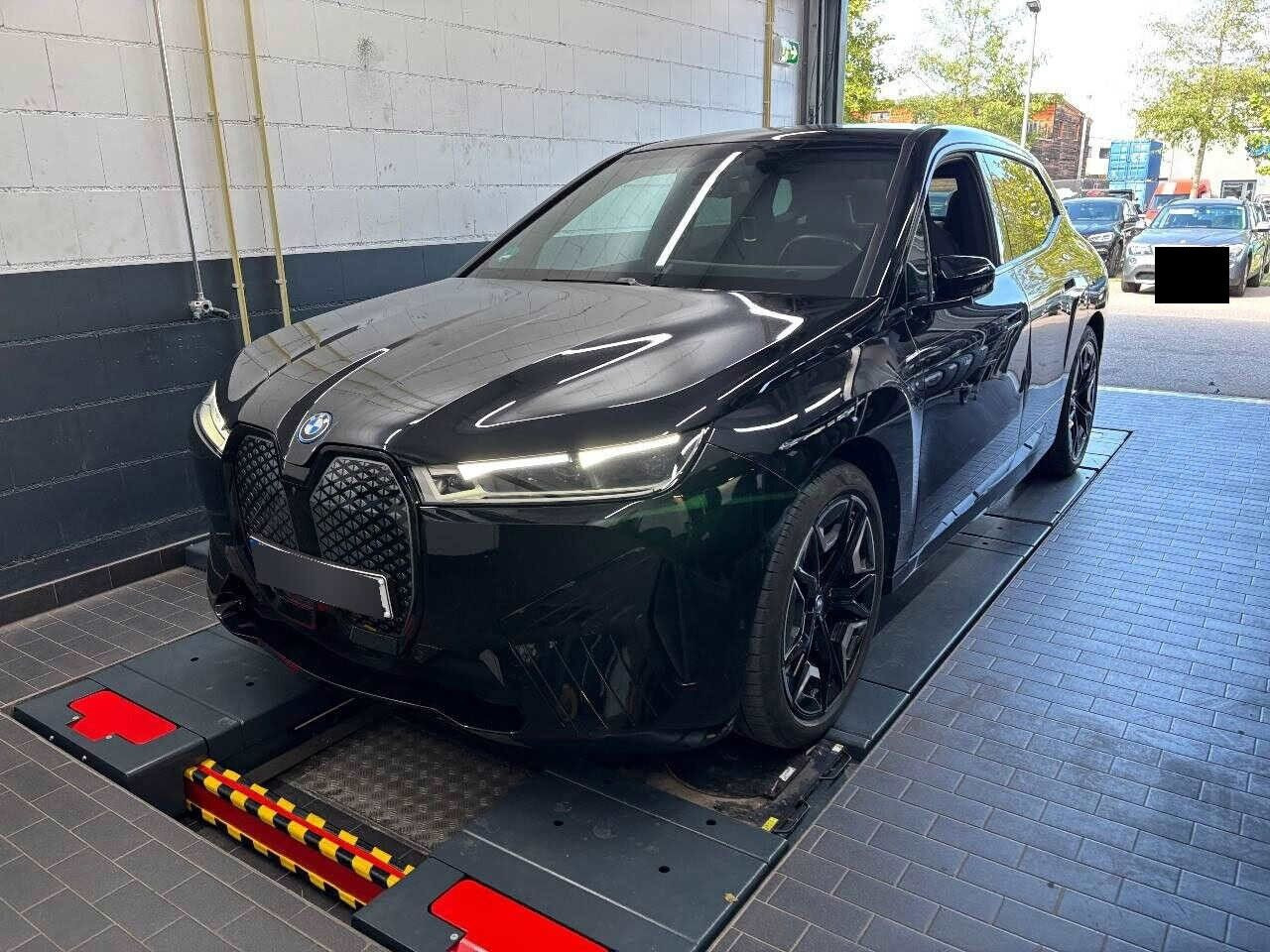 BMW iX 40 EL Super Charged Sport XDrive 326HK 5d Aut.
