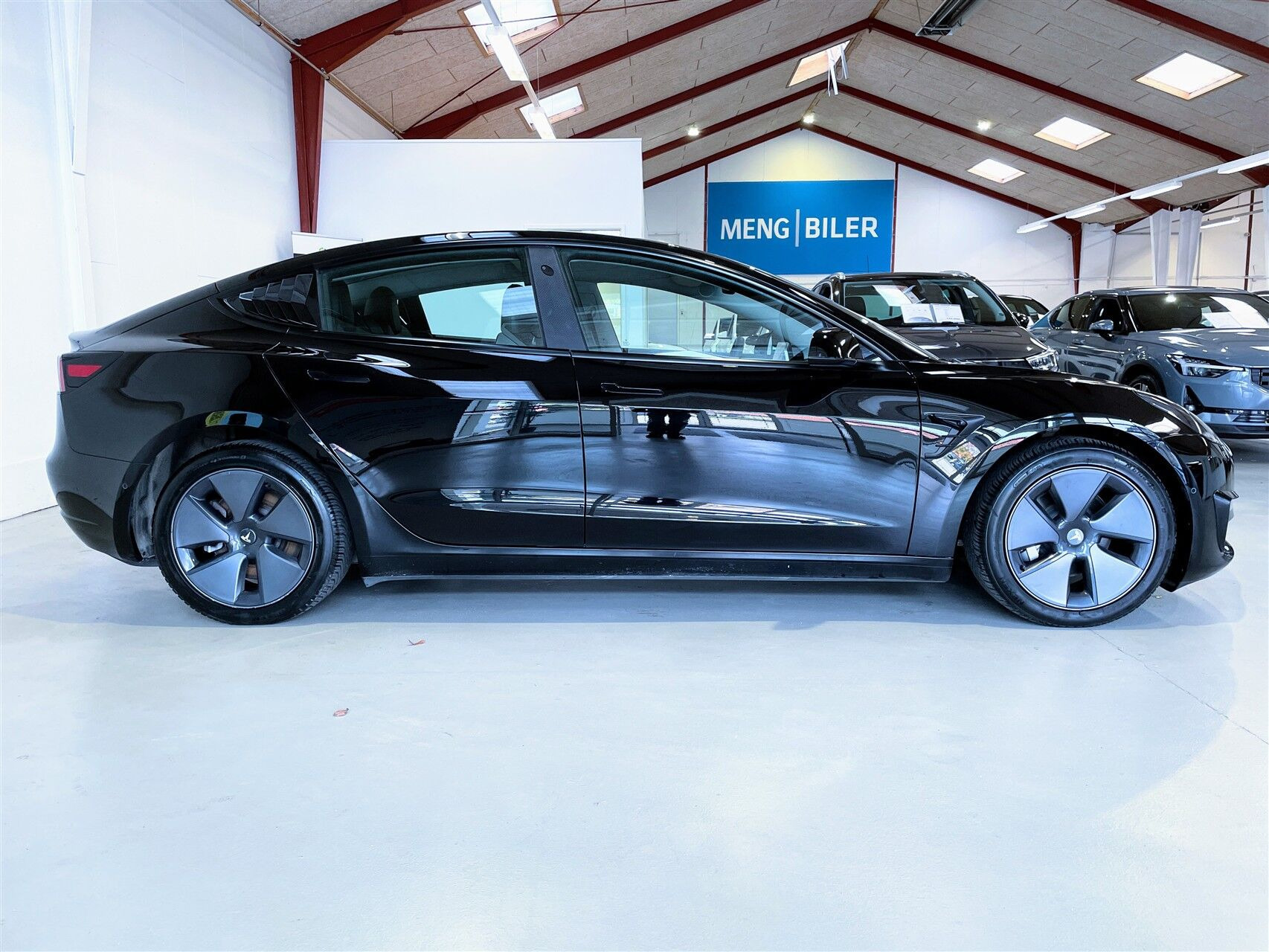 Sort Tesla Model 3 fra 2021