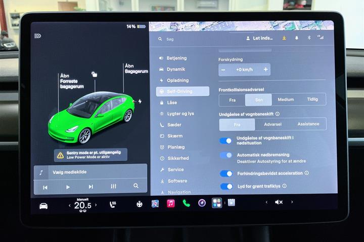 Sort Tesla Model 3 fra 2021