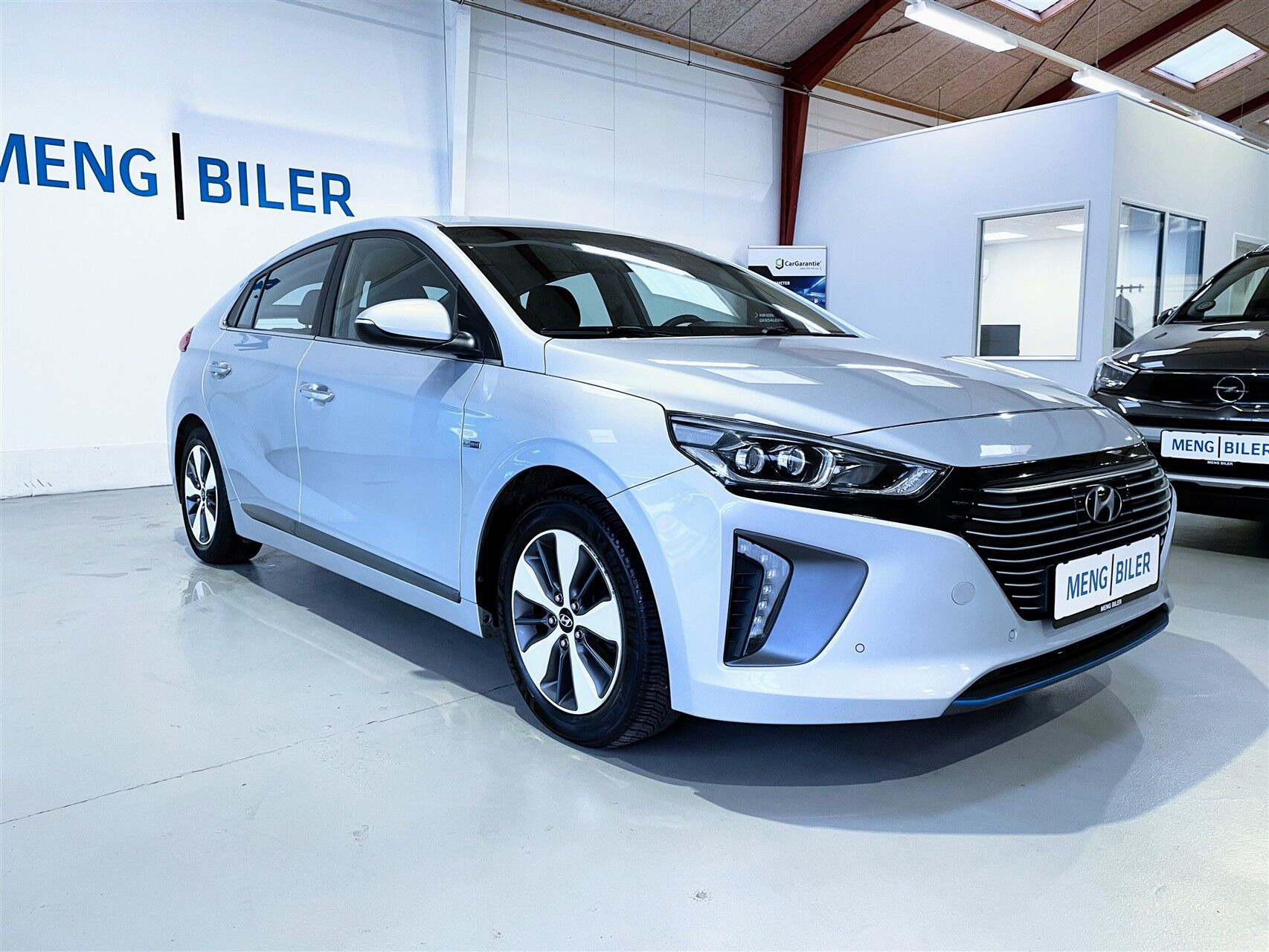 Sølv Hyundai Ioniq fra 2018