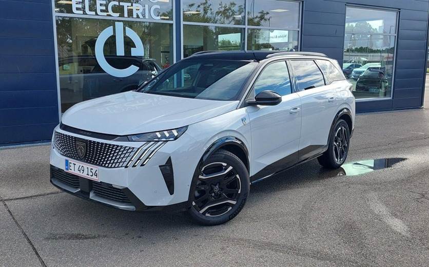 Peugeot e-5008 EL GT Pack 210HK 5d Aut.