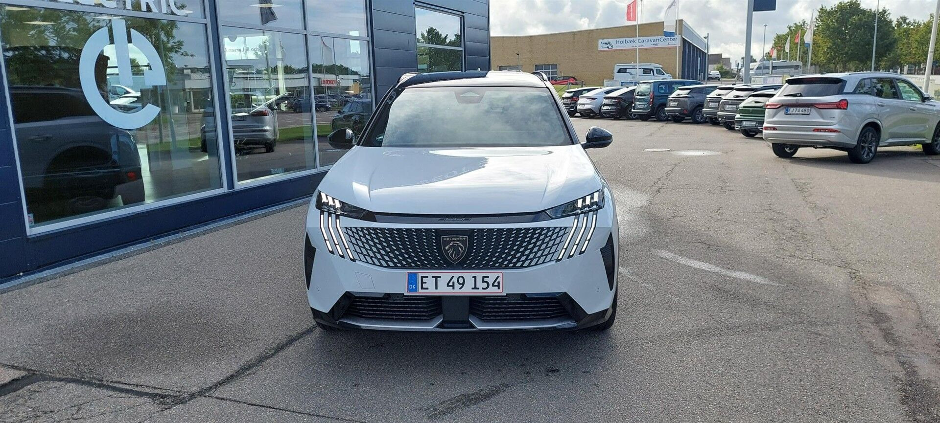 Hvid Peugeot e-5008 fra 2026