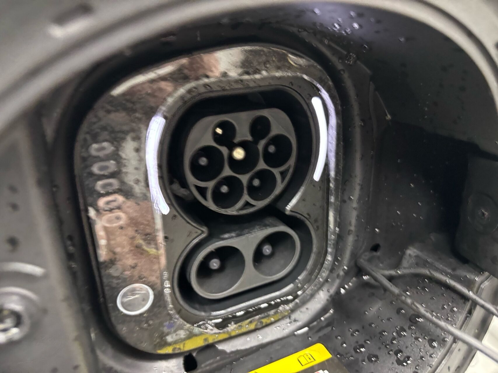 Hvid Fiat 500e fra 2024