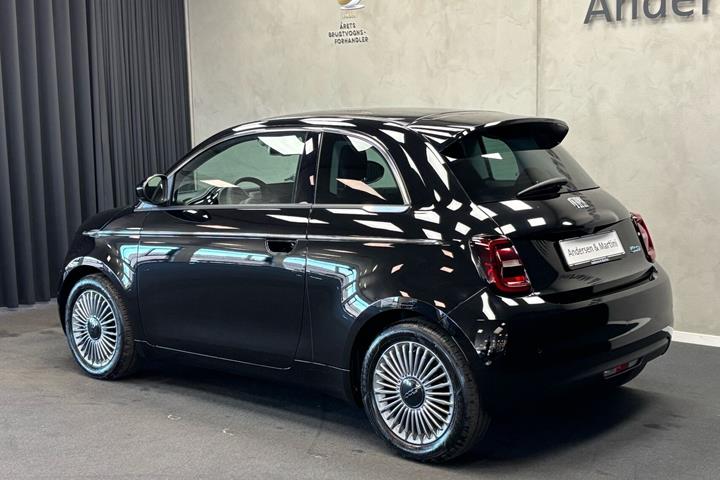 Sort Fiat 500e fra 2023