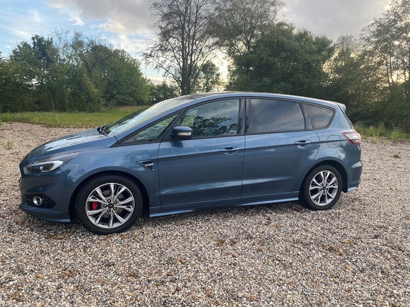 undefined Ford S-MAX fra 2019
